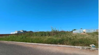 Imóvel 2227468 [''] - ['Rua BE-04, distante vinte e oito metros e cinquenta centímetros (28,50m) da esquina com a Rua BO-05, locado sob o lote n. 17, da quadra n. 6, do Loteamento Bosque das Emas Residencial'] [''] - ['Querência']/['MT'] - 1